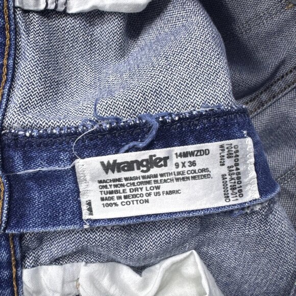 Wrangler Men's Straight Jeans Medium Wash Blue Denim Slash Pocket Classic 9x36 - Picture 10 of 13